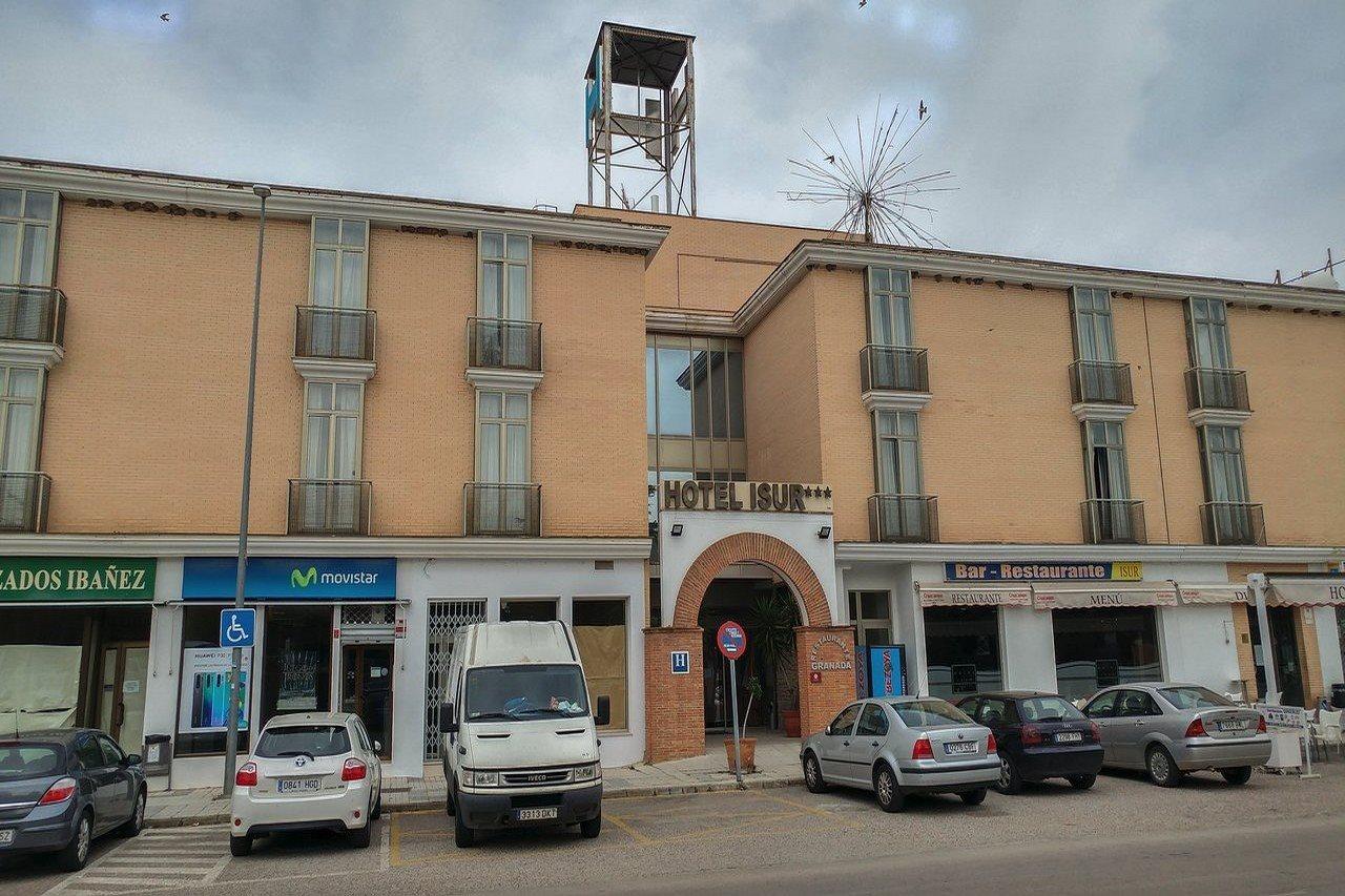 Hotel Isur Llerena Luaran gambar