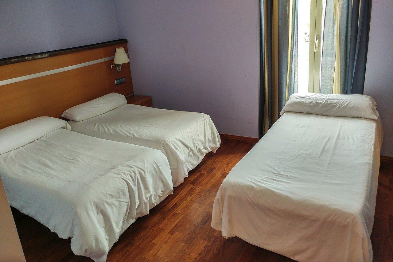 Hotel Isur Llerena Luaran gambar