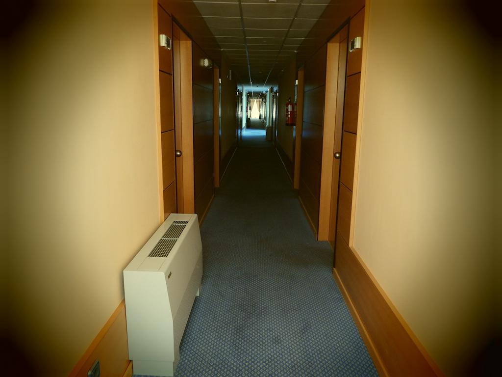 Hotel Isur Llerena Luaran gambar