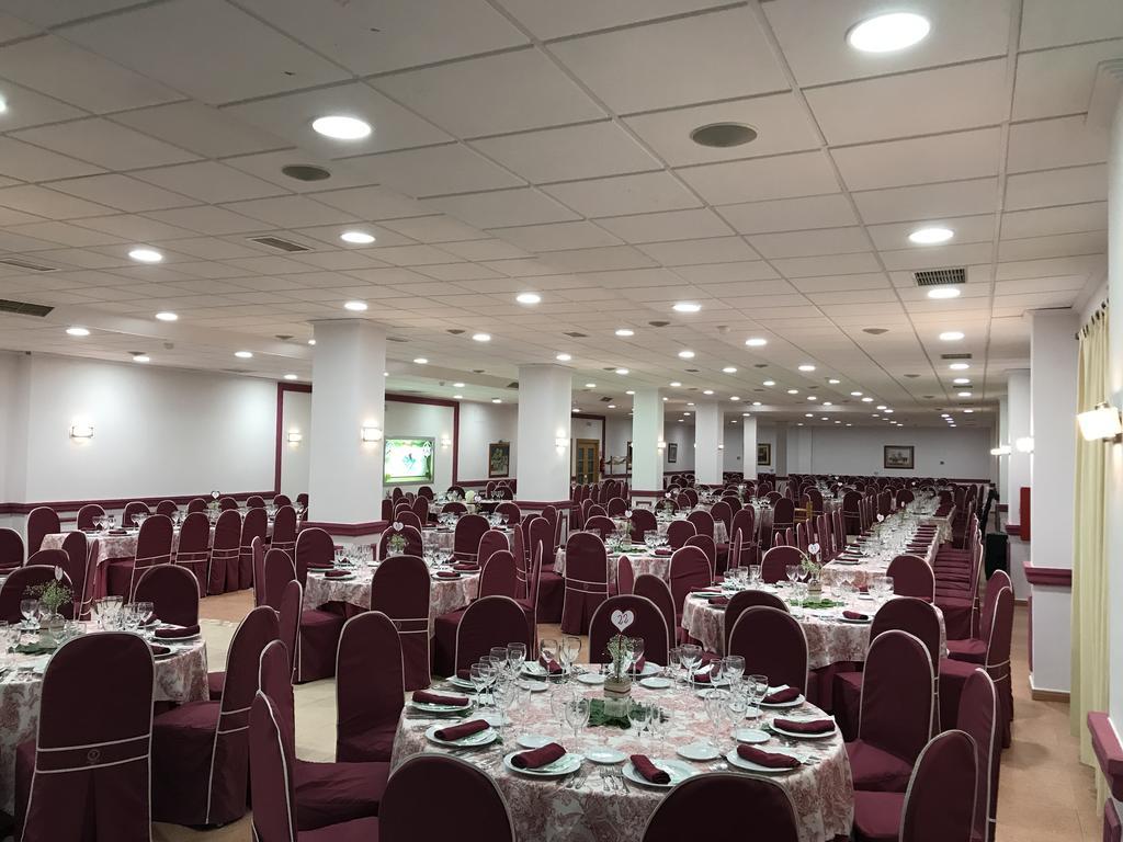 Hotel Isur Llerena Luaran gambar